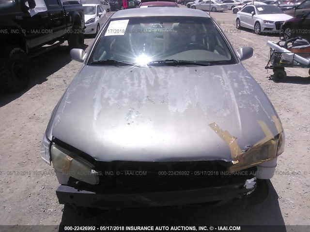 JT2BG22K7V0059898 - 1997 TOYOTA CAMRY LE/XLE SILVER photo 6