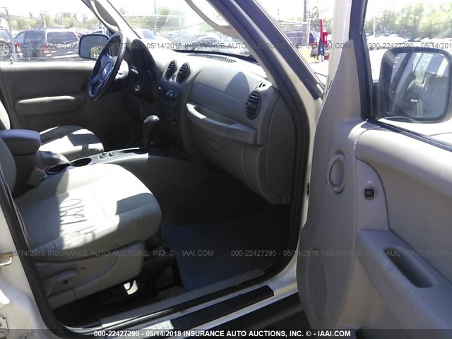 1J8GL48K55W705425 - 2005 JEEP LIBERTY SPORT 白色 照片 5