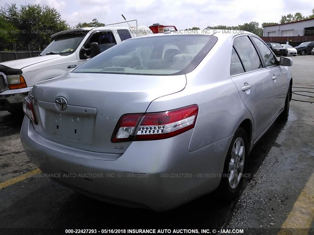 4T4BF3EK5BR175358 - 2011 TOYOTA CAMRY SE/LE/XLE SILVER photo 4