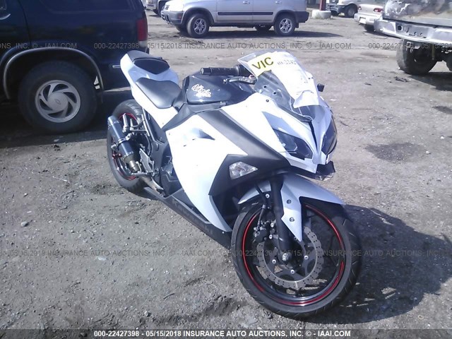 JKAEX8A14EA004796 - 2014 KAWASAKI EX300 A WHITE photo 1