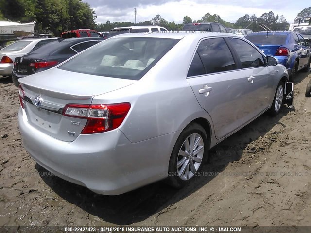 4T1BD1FK5EU106578 - 2014 TOYOTA CAMRY HYBRID/LE/XLE SILVER photo 4