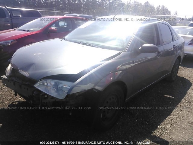 1FAFP34NX7W355610 - 2007 FORD FOCUS ZX4/S/SE/SES GRAY photo 2