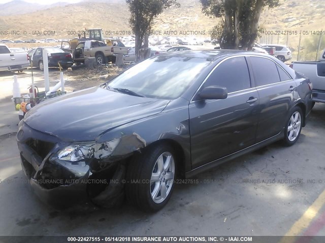4T1BK46K37U540055 - 2007 TOYOTA CAMRY NEW GENERAT LE/XLE/SE GRAY photo 2