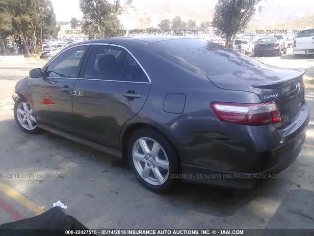 4T1BK46K37U540055 - 2007 TOYOTA CAMRY NEW GENERAT LE/XLE/SE GRAY photo 3