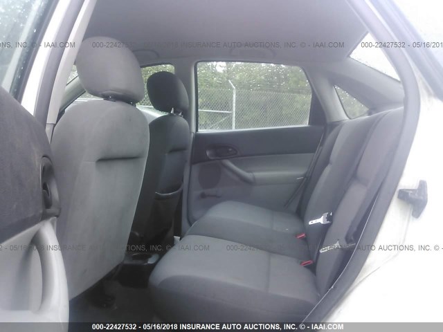 1FAFP34N77W119495 - 2007 FORD FOCUS ZX4/S/SE/SES 白色 照片 8