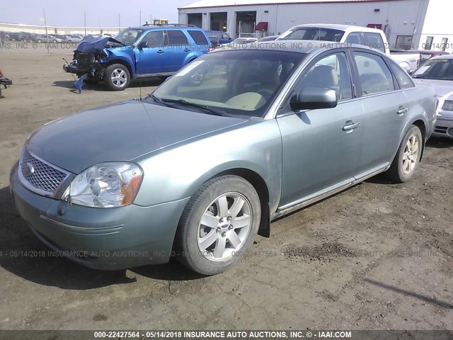 1FAFP24197G107818 - 2007 FORD FIVE HUNDRED SEL GREEN photo 2