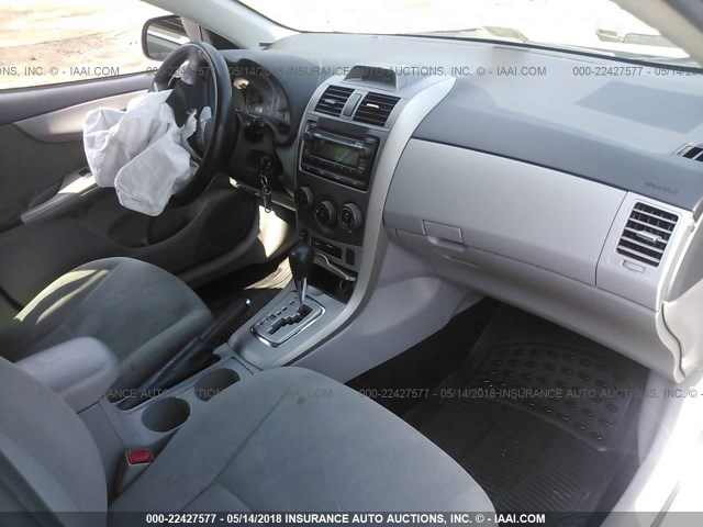 2T1BU4EE5CC783531 - 2012 TOYOTA COROLLA S/LE SILVER photo 5