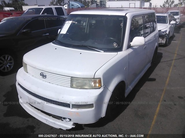 JTLKT324240151966 - 2004 TOYOTA SCION XB WHITE photo 2