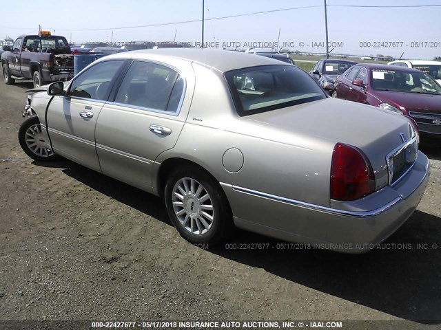 1LNHM83W74Y685476 - 2004 LINCOLN TOWN CAR ULTIMATE TAN photo 3