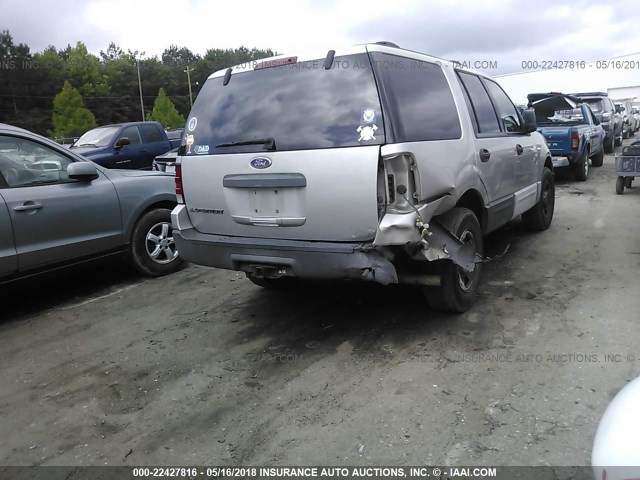 1FMRU13W04LB06174 - 2004 FORD EXPEDITION XLS SILVER photo 4