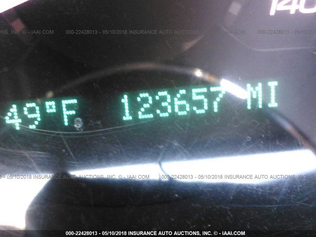 1G1ZC5EB2AF108133 - 2010 CHEVROLET MALIBU 1LT 银色 照片 7