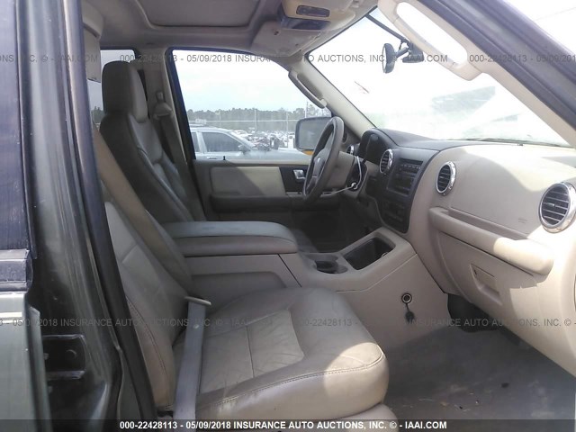 1FMFU17L44LA37556 - 2004 FORD EXPEDITION EDDIE BAUER GRAY photo 5