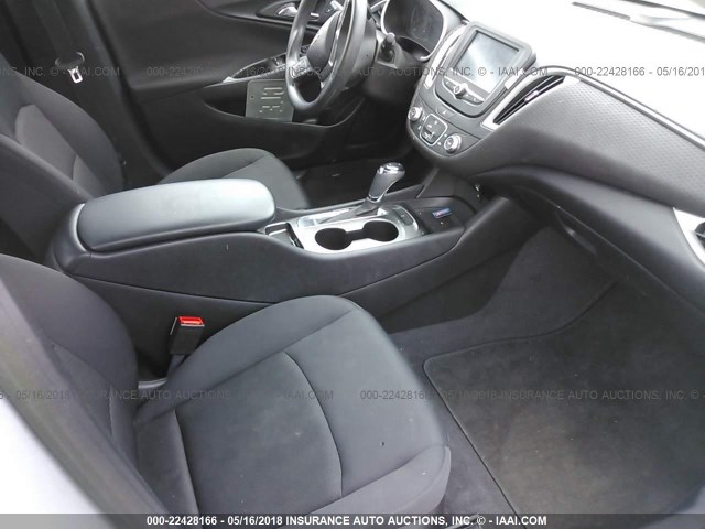 1G1ZB5STXGF232093 - 2016 CHEVROLET MALIBU LS 银色 照片 5