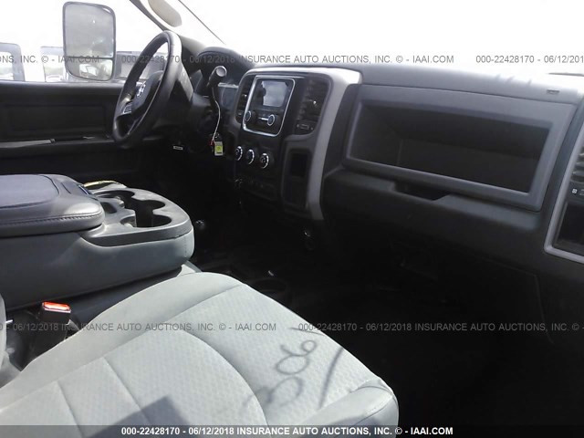 3C6UR5HL2GG337463 - 2016 RAM 2500 ST WHITE photo 5