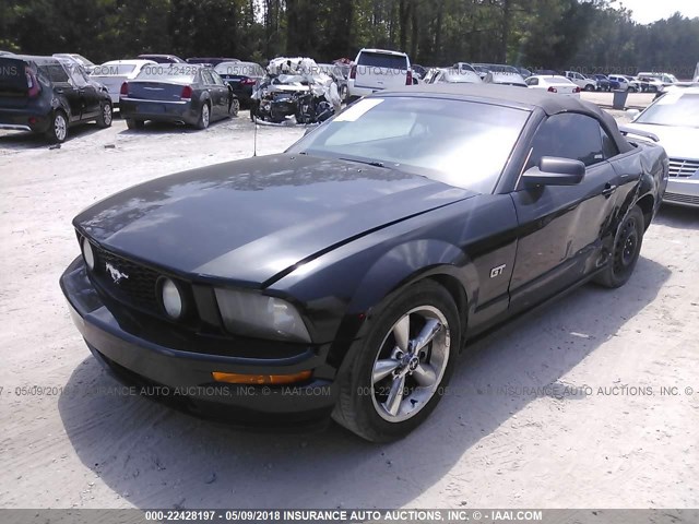 1ZVHT85H165203284 - 2006 FORD MUSTANG GT BLACK photo 2