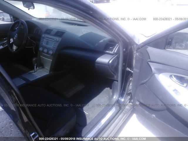 4T1BF3EK3AU116978 - 2010 TOYOTA CAMRY SE/LE/XLE 黑色 照片 5