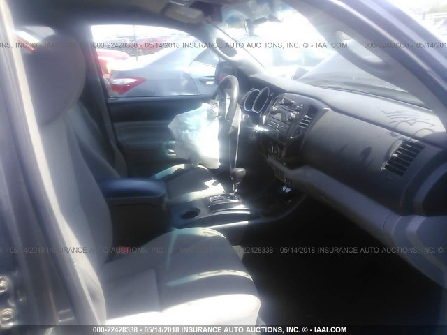 5TFJX4CN0CX016113 - 2012 TOYOTA TACOMA DOUBLE CAB 灰色 照片 5