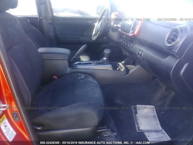3TMCZ5AN3GM007705 - 2016 TOYOTA TACOMA DBL CAB/SR/SR5/TRD SPT/OR ORANGE photo 5