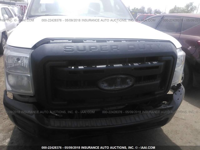 1FTBF2B64CEB82667 - 2012 FORD F250 SUPER DUTY WHITE photo 6