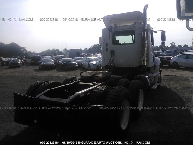 1FUJA6CV16PW57703 - 2006 FREIGHTLINER CONVENTIONAL COLUMBIA WHITE photo 4