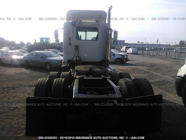 1FUJA6CV16PW57703 - 2006 FREIGHTLINER CONVENTIONAL COLUMBIA WHITE photo 8