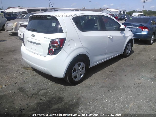 1G1JA6SH7C4130113 - 2012 CHEVROLET SONIC LS 白色 照片 4