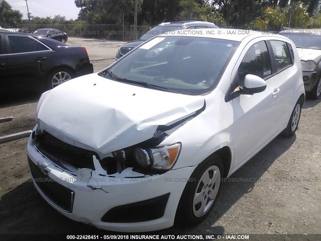 1G1JA6SH7C4130113 - 2012 CHEVROLET SONIC LS 白色 照片 6