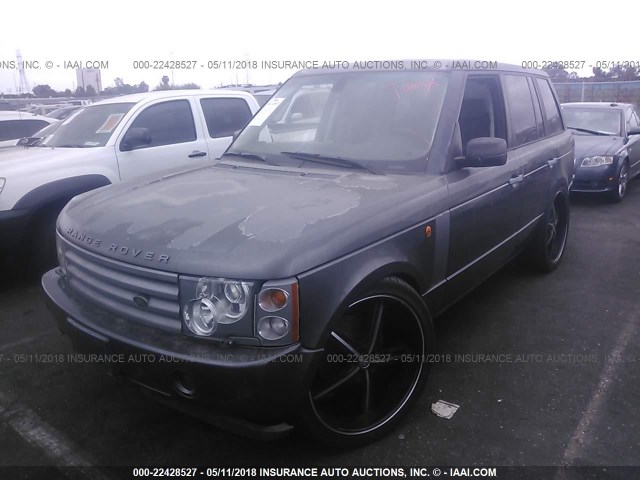 SALMF11425A197447 - 2005 LAND ROVER RANGE ROVER HSE GRAY photo 2