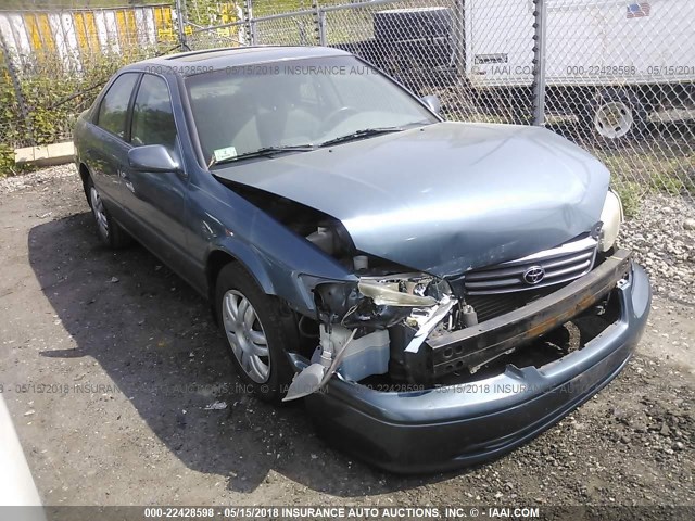JT2BG22K1Y0510232 - 2000 TOYOTA CAMRY CE/LE/XLE 绿色 照片 1