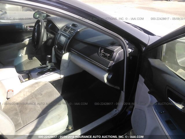 4T1BD1FK2DU087499 - 2013 TOYOTA CAMRY HYBRID/LE/XLE 黑色 照片 5