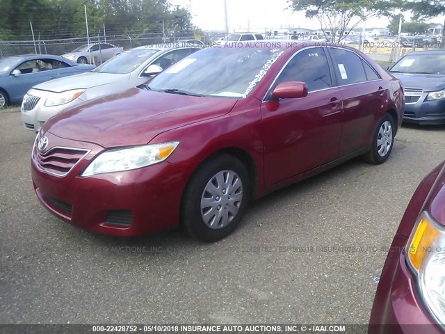 4T4BF3EK7AR010751 - 2010 TOYOTA CAMRY SE/LE/XLE RED photo 2