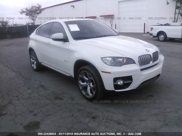 5UXFG2C52BLX06976 - 2011 BMW X6 XDRIVE35I WHITE photo 1