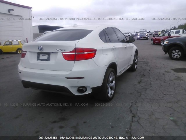 5UXFG2C52BLX06976 - 2011 BMW X6 XDRIVE35I WHITE photo 4