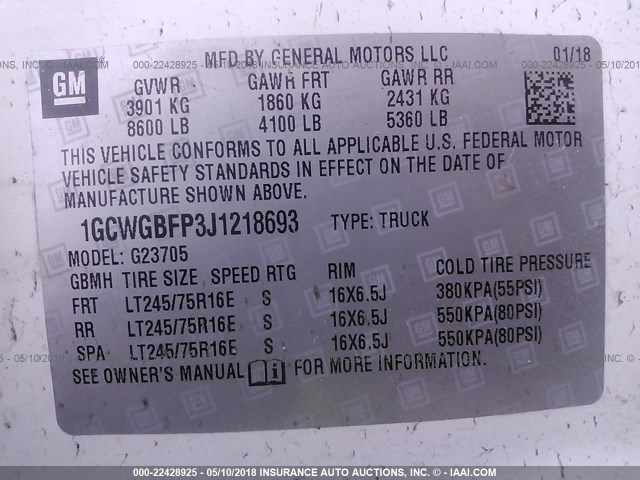 1GCWGBFP3J1218693 - 2018 CHEVROLET EXPRESS G2500  WHITE photo 9