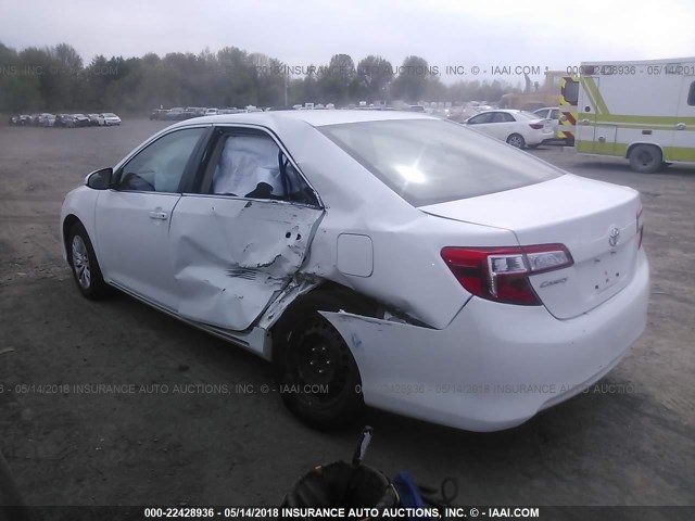 4T4BF1FK1CR272979 - 2012 TOYOTA CAMRY SE/LE/XLE 白色 照片 3