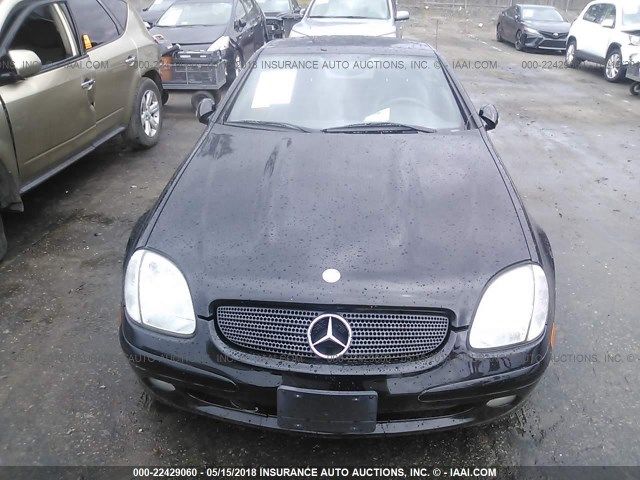 WDBKK49F11F201601 - 2001 MERCEDES-BENZ SLK 230 KOMPRESSOR BLACK photo 6