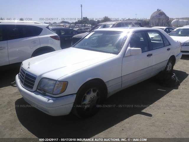 WDBGA43E6SA219597 - 1995 MERCEDES-BENZ S 420 WHITE photo 2