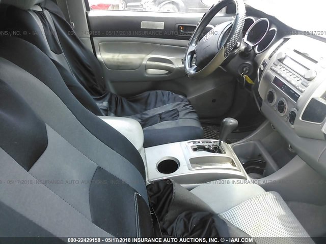 5TELU42N17Z344948 - 2007 TOYOTA TACOMA DOUBLE CAB ნაცრისფერი ფოტო 5