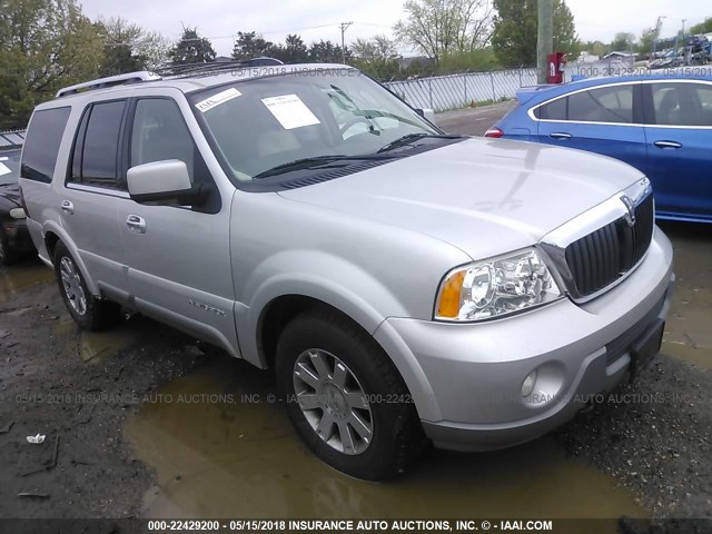 5LMFU28R03LJ49680 - 2003 LINCOLN NAVIGATOR SILVER photo 1