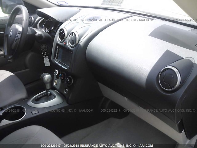 JN8AS5MT7DW518498 - 2013 NISSAN ROGUE S/SV GRAY photo 5