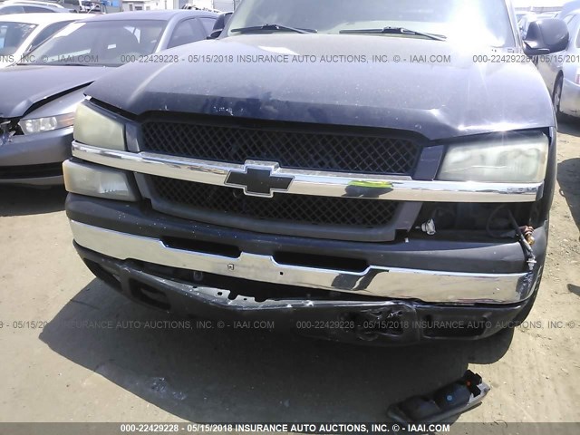 3GNEC12Z65G130129 - 2005 CHEVROLET AVALANCHE C1500 BLACK photo 6