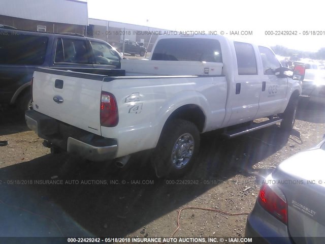 1FT7W2B65FEB15490 - 2015 FORD F250 4X4 CREWCAB SUPER DUTY WHITE photo 4