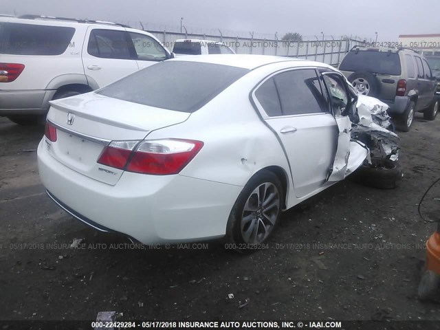 1HGCR2F53FA015856 - 2015 HONDA ACCORD SPORT 白色 照片 4