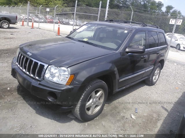 1J8HR58NX5C631407 - 2005 JEEP GRAND CHEROKEE LIMITED GRAY photo 2