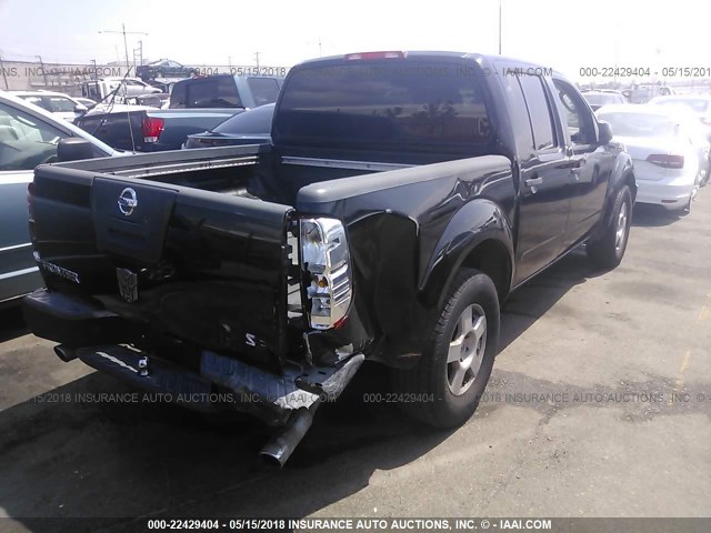 1N6AD07U96C470632 - 2006 NISSAN FRONTIER CREW CAB LE/SE/OFF ROAD BLACK photo 4