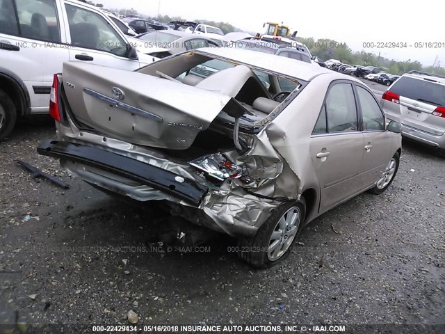 4T1BF30K24U580923 - 2004 TOYOTA CAMRY LE/XLE/SE თაფლისფერი ფოტო 4