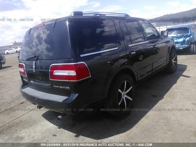 5LMFU28588LJ04393 - 2008 LINCOLN NAVIGATOR BLACK photo 4