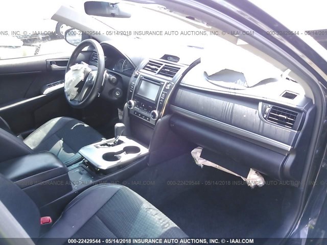 4T1BF1FK9EU442082 - 2014 TOYOTA CAMRY L/SE/LE/XLE 黑色 照片 5