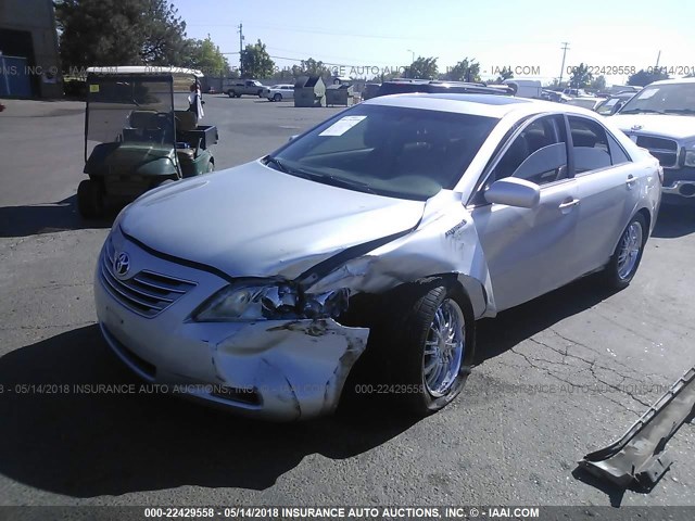 4T1BB46K98U046834 - 2008 TOYOTA CAMRY HYBRID SILVER photo 2