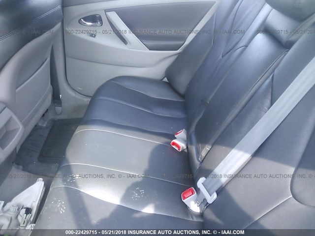 4T4BF3EK2BR192876 - 2011 TOYOTA CAMRY SE/LE/XLE SILVER photo 8